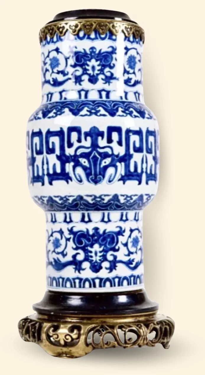 vase-bleu-blanc-Kangxi-Bastien-Larnaud vase-bleu-blanc-Kangxi-Bastien-Larnaud